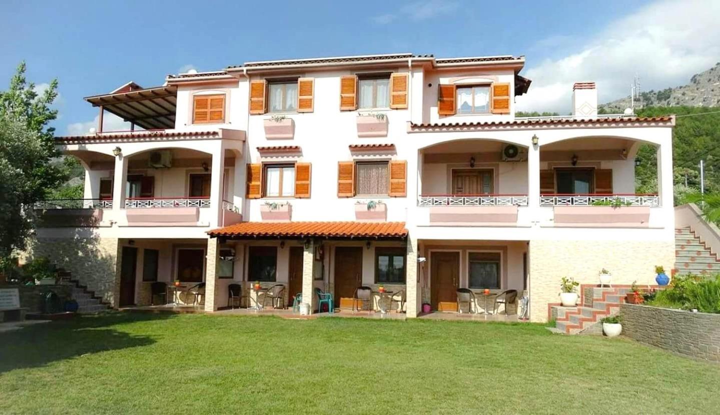 Villa Melina 1 Койнира Екстериор снимка